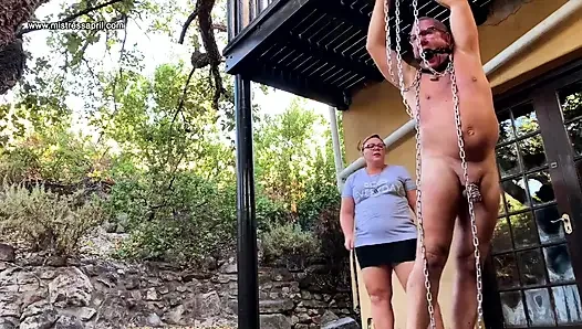 Dominatrix sahibe April - kancalı edepsiz köle