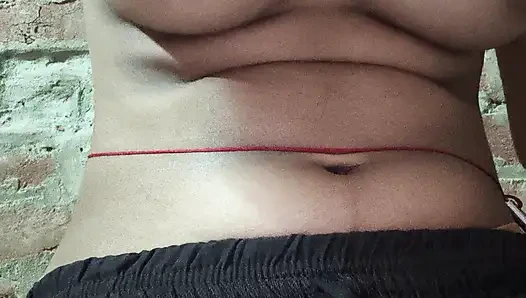 Kız arkadaş büyük yaraklı erkek arkadaşı tarafından sert sikiliyor