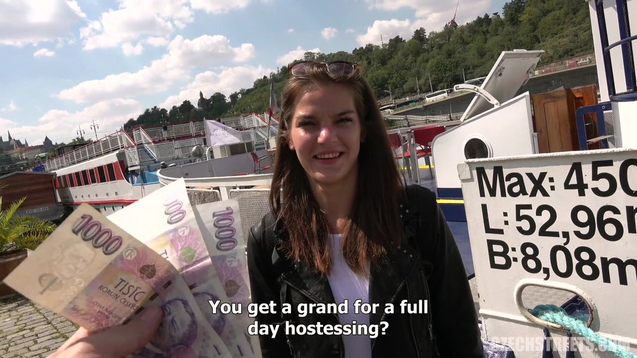 チェコの街 - 史上最もシャイな女の子