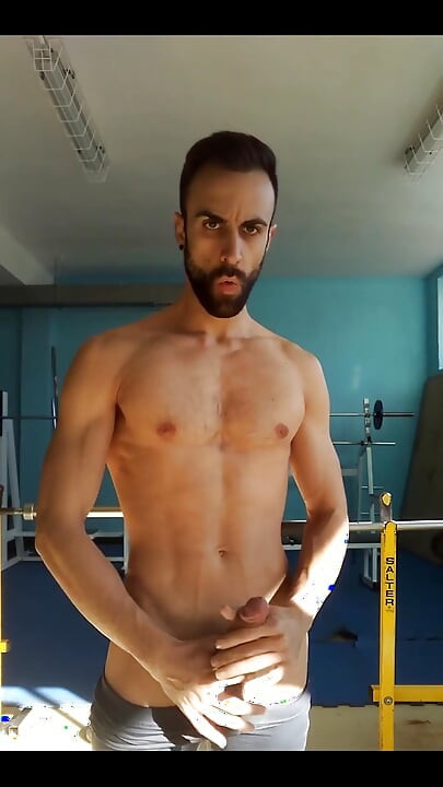 Spor salonunda sikilmek ister misin?