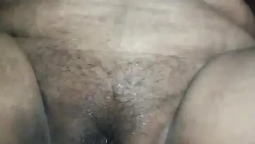 Herkes Savita Yenge'nin göğüslerini ve rahatlamasını nasıl seviyor?yorum yapın ve abone olun.