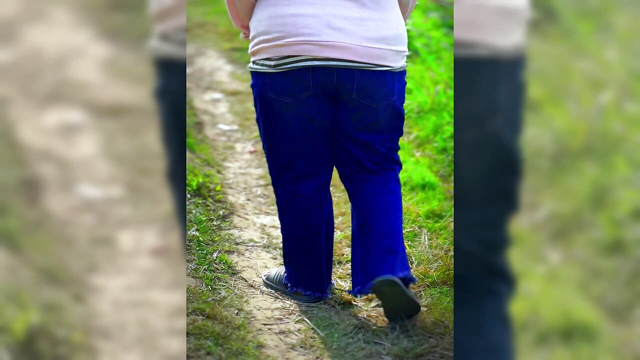 Árabe rabuda gordinha gostosa universitária fodida por colega de classe!