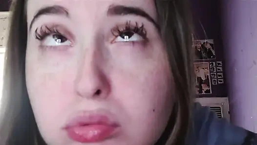 Sana bakıyorum ve gözlerimin önünden geçiyorum