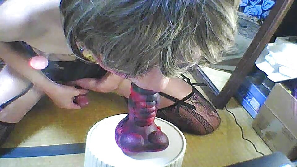 Cums While Sucking Red Dale