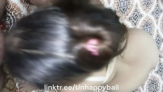 Sana blowjob sammer und in die hände entladen.