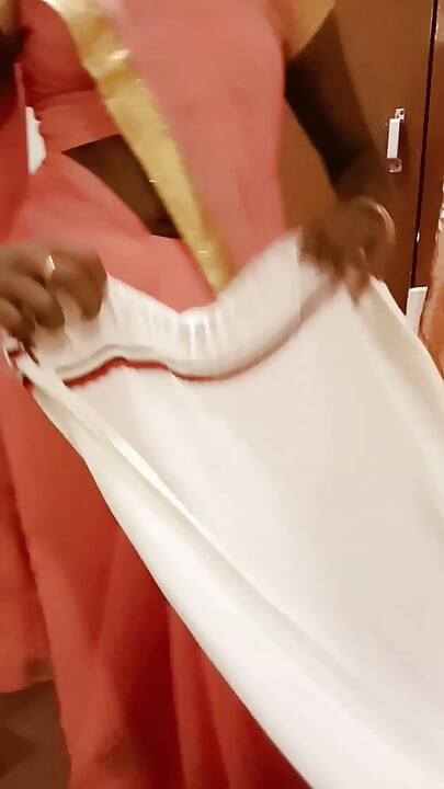 Desi Tamil Wife Renu’s Big Ass & Pussy Teased in Saree Post-hotel - Cuck Films! Indianhotwifex