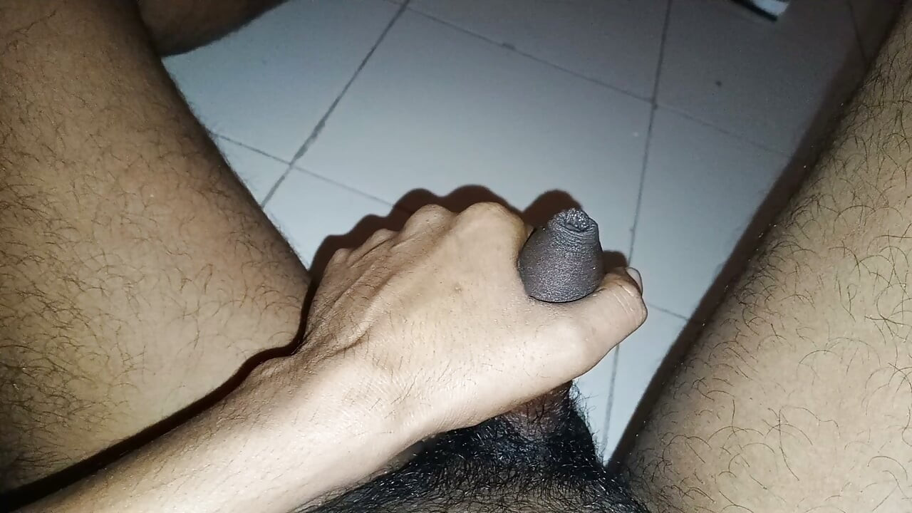 Hot Indian Muslim man so sexy masturbation cum
