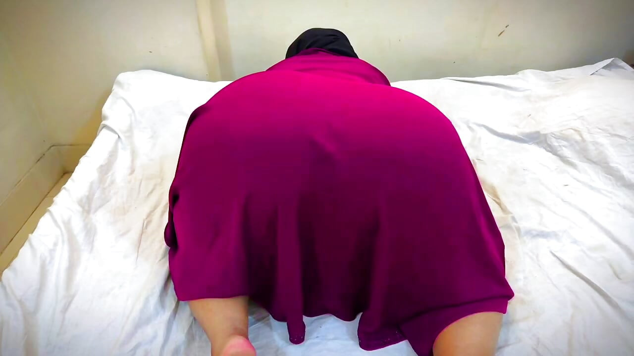 Muslim Moti Gand Vali Ladki Bistar Par chudai apna pati ko friend