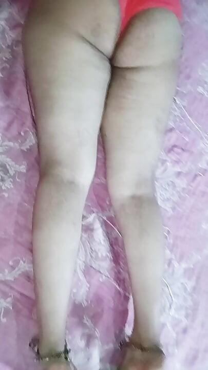 Hot mammi ne mere ghar aakar apni chut kyu chudwati kya maama ne le nhi paa rhe the maami hot hi chut bhi tight hi bazne layak hi iski gaand