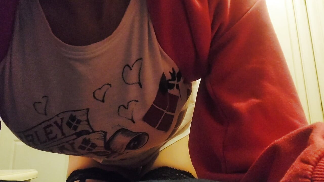 섹시 스타킹을 신은 아름답고 신성모독, 굴욕