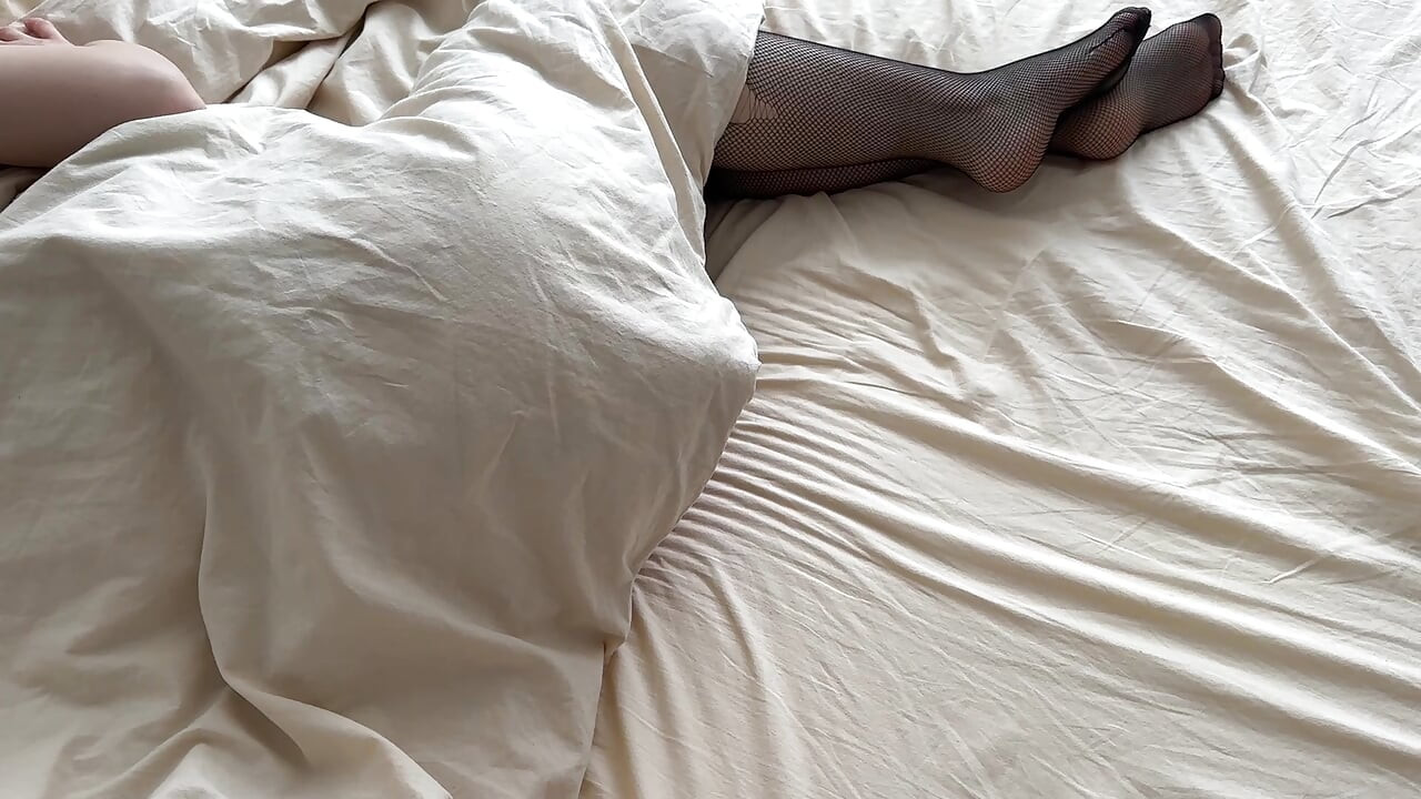 He Finds Stepsis Naked in Her Bed and Fucks Her Right There & Creampie