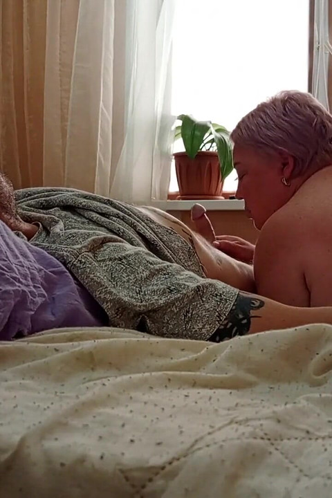 Stepmom Gives Blowjob While Wife Is at Work