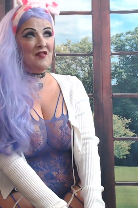 Pathetic smoke sissy play time