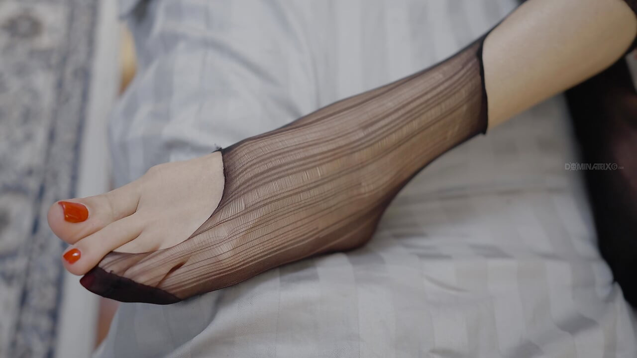 पैर और नायलॉन एकल 2