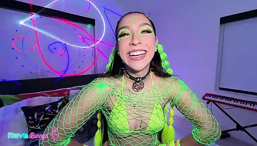 Piercing gözlü sürtük, Madison Wilde dj'i bindiriyor!