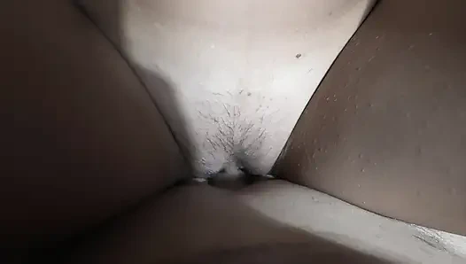 Aku mengendarainya di depan dan belakang dan membuatnya cum di payudaraku