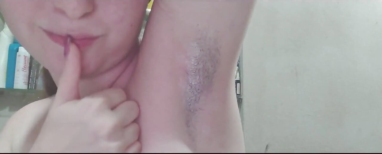 昨日、脇の下が臭かった