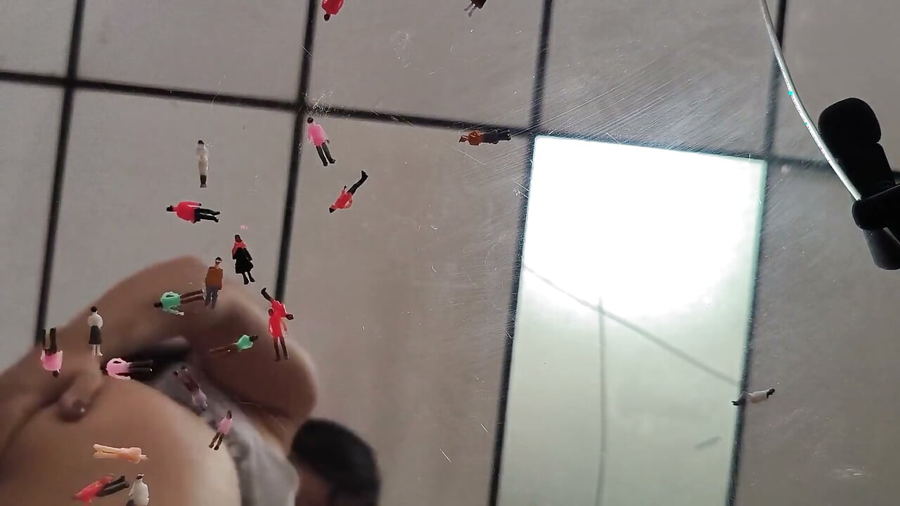 Humilliates a Tiny Line