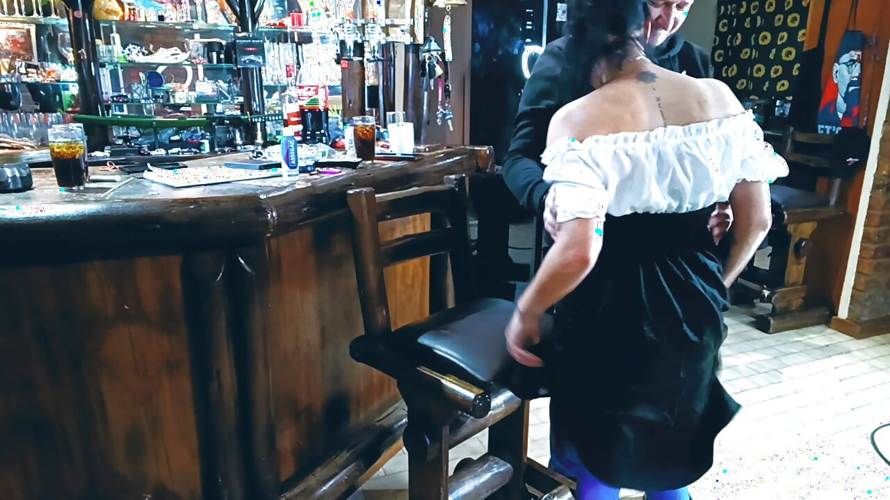 彼は友達が私とセックスしているのを見ているのが好きです