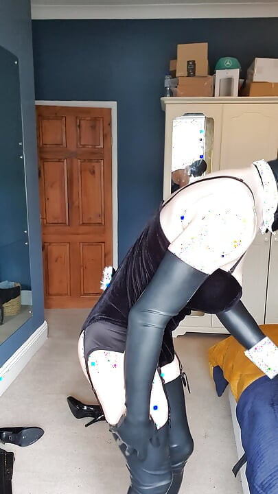 Easter Bunny - Latex Gloves Stockings