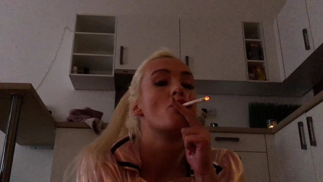 Blonde Teen Daisy s Incredibly Fantastic No Panties Sex Show