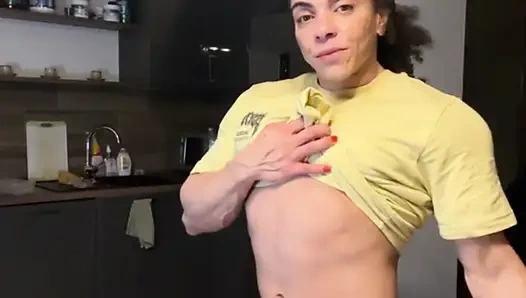 Чернокожая милфа бушует, ни пощады, ни стыда