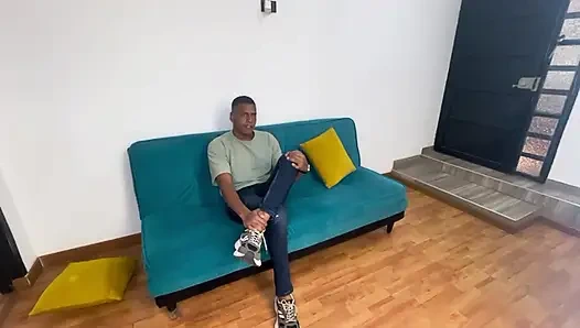 I fuck my friend's stepmom while she's not home