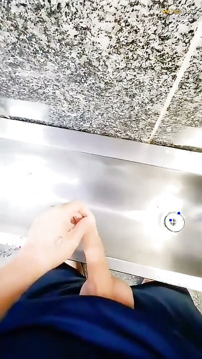 Ukázala jsem svůj zadek, abych viděla, zda se to ženatým mužům líbí.