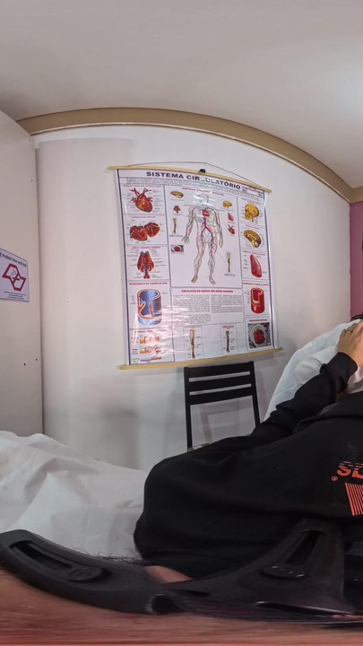 Superbe moment de « l’infirmière s’occupe d’un patient avec priapisme »