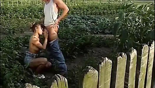 Angelica bella in I GIOCHI ANALI DELLE PORNO SORELLINE sc 02