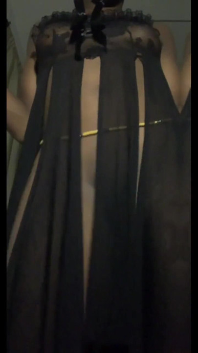 All Eyes on browngurl234 as She Takes Over the Camera with her sexy dance moves | Clip 2