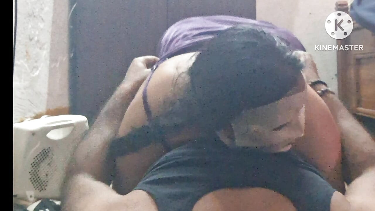 Hintli evli kadın domalarak sert sikişiyor ateşli çiftler viral seks videosu