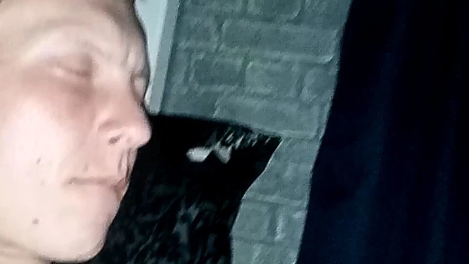 Onanerar stor hårig