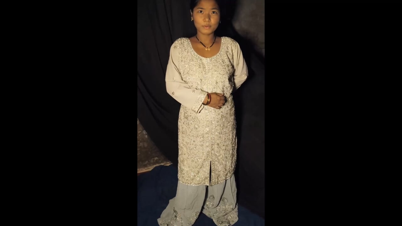 Videoclip cu sex anal dur cu soția desi purtând o rochie nouă