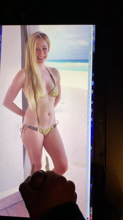 Avril Lavigne Cum Tribute