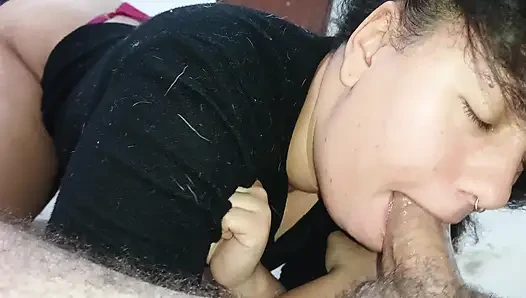 PANTAT BESAR ITU MEMBUATKU GILA, MERASAKAN TENGGOROKANMU GOIN 'UP THE STALK