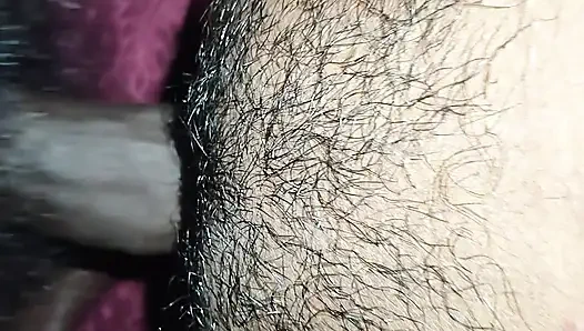 Bhabi ne lund ko paav se pakda maslane lagi