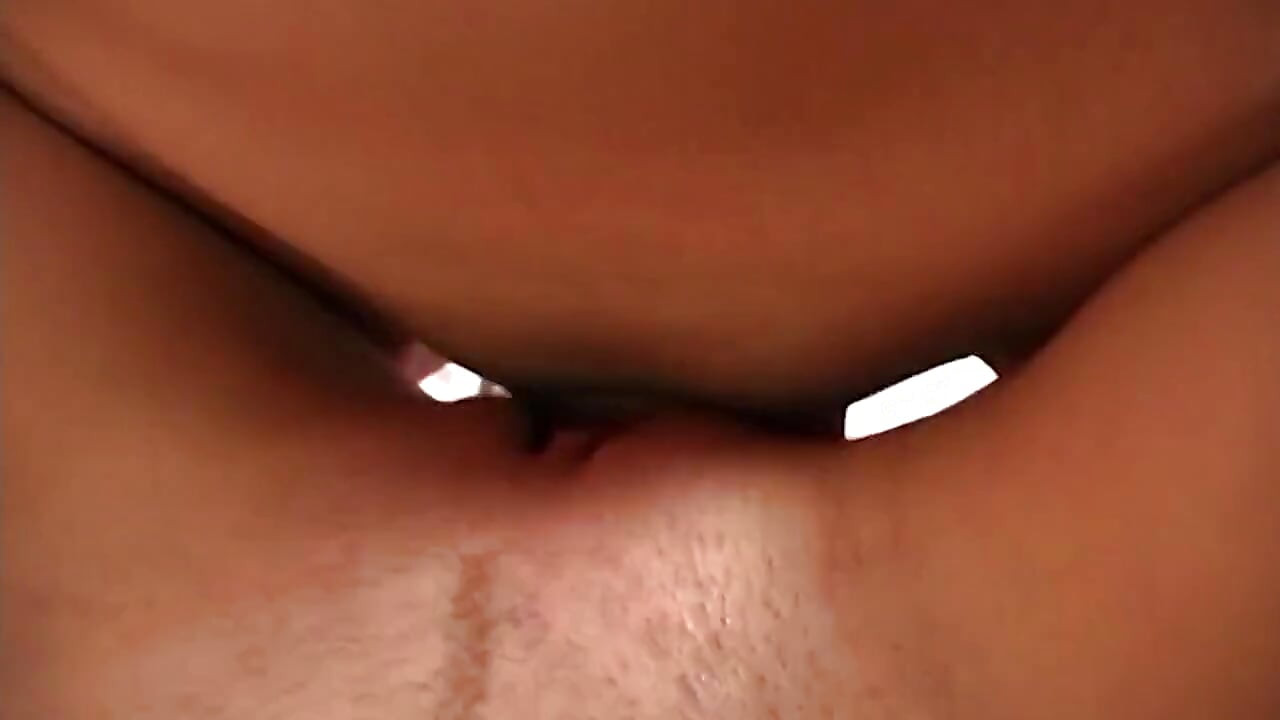 Vecina excitată se transformă în curvă futută 2