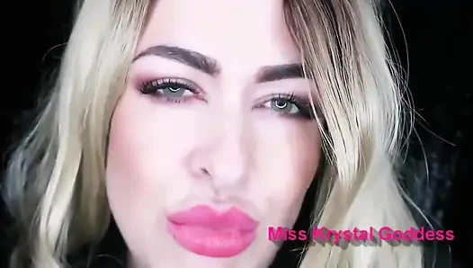 Terkesima oleh payudara HH dalam video lateks