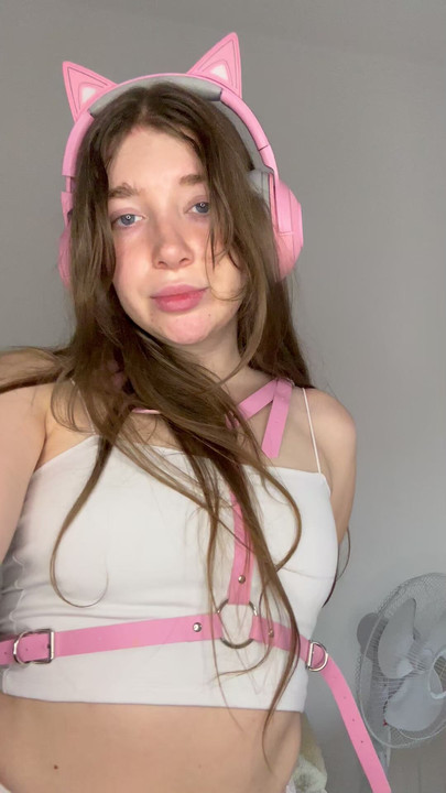 I want to squat down on your fat cock💦