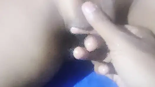 Мачеха показала свою киску своей мачехе и получила массаж