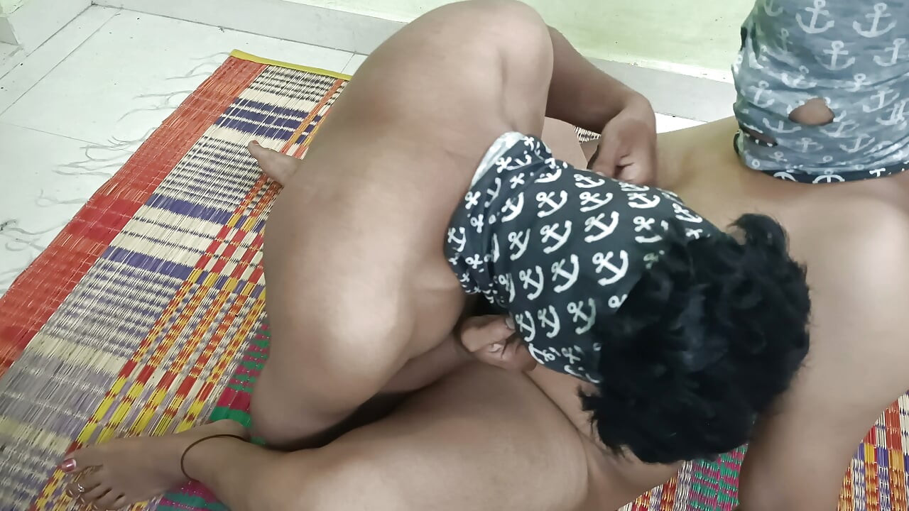 Big ass stepmom had sex with young boy