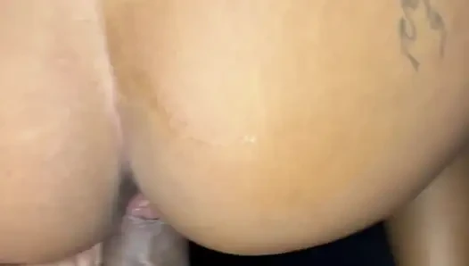 I didn't expect the size of my stepbrother's cock, he ended up fucking me very well...