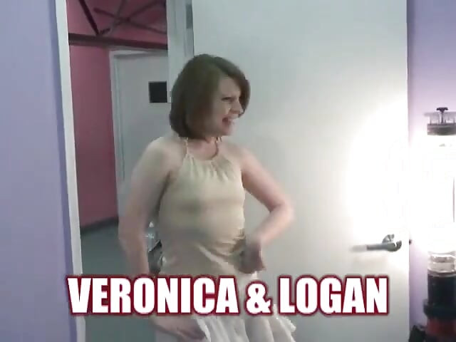 Redhead coed Veronica blows Logan
