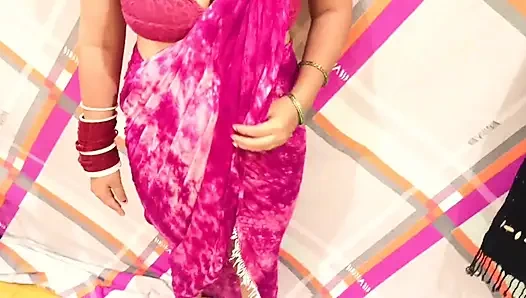 Bibi Sunisha memakai saree merah muda panas dan disetubuhi oleh fotografer Rajesh