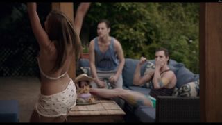 Lily Simmons, scout taylor-compton - '' bugie sporche ''