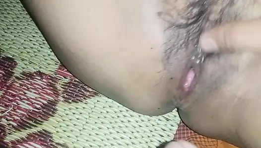 Santai di kamar ibu mertua