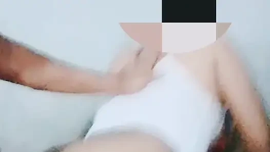 Disuruh menikmati istri temenku yang kurang puas sama suaminya