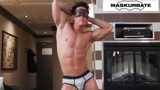 Neuling muscle Hunk solo wichs - masturbation