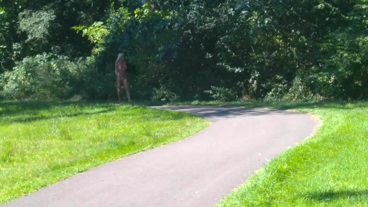 hot milf bikini cameltoe